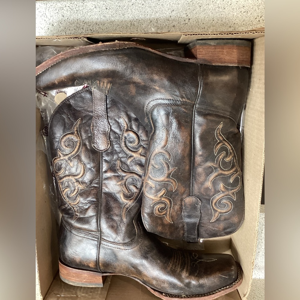 Circle G Boots distributed by Corral Boot Co.